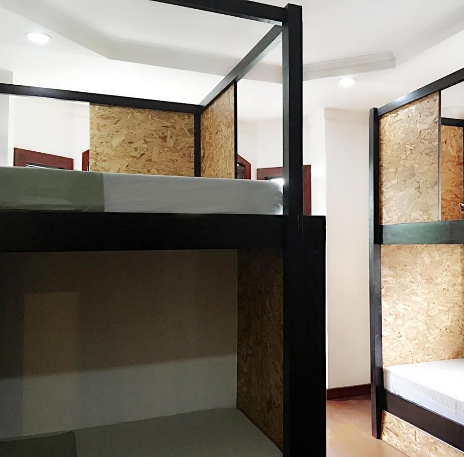 Spinning Cat Hostel (Adults Only) Tagbilaran City Ngoại thất bức ảnh